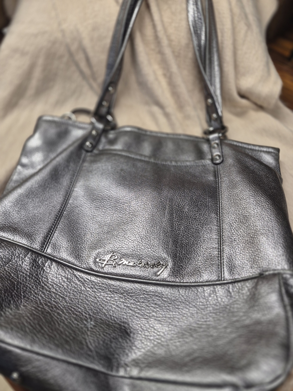 B. Makowsky Silver Leather Tote Bag